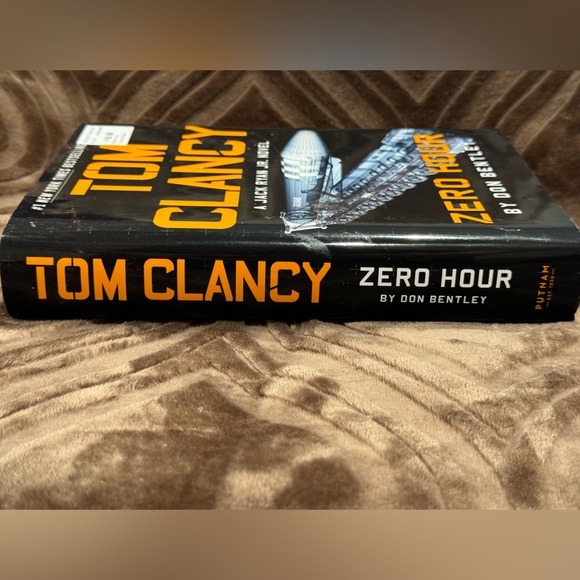 Tom Clancy hard back book  Zero Hour by Don Bentley - Picture 3 of 3